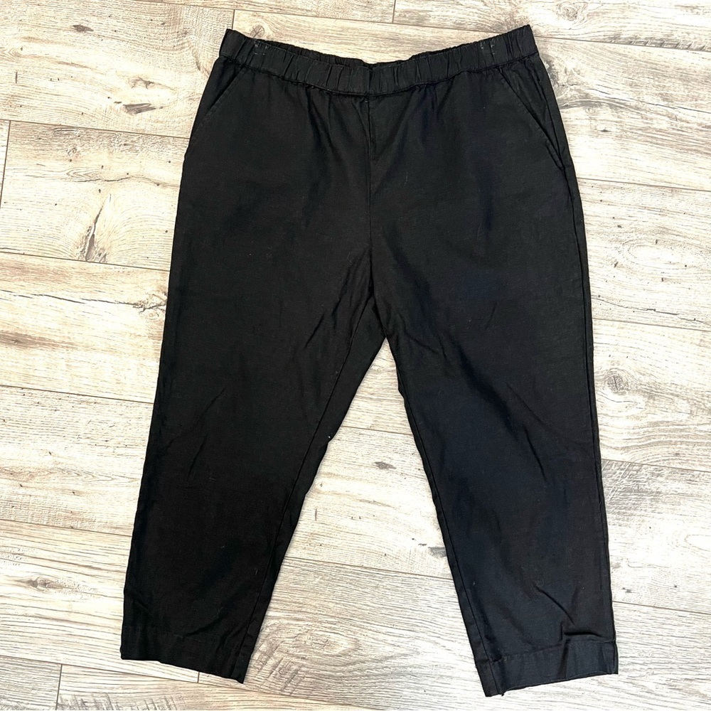 Who What Wear Black Linen Blend Pull On Ankle Pants
Size 16